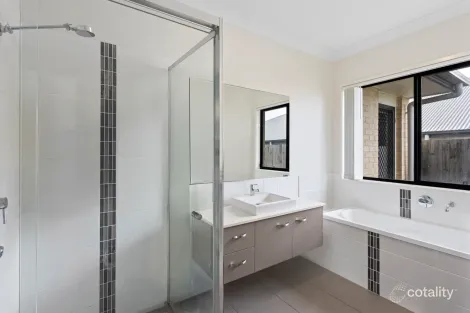 Property photo of 19 Tribeca Circuit Coomera QLD 4209