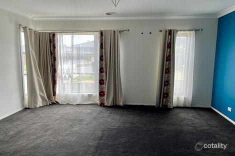 Property photo of 12 Fieldstone Avenue Warragul VIC 3820