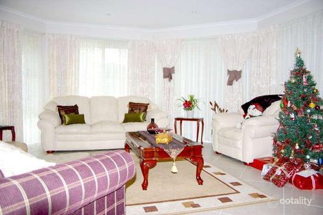 Property photo of 41 Galapagos Way Pacific Pines QLD 4211
