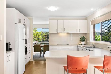 Property photo of 2 Kendall Place Helensvale QLD 4212
