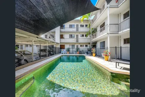 17/63-65 Moore St, Trinity Beach, QLD 4879