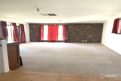 Property photo of 19 Elvington Way Thornlie WA 6108
