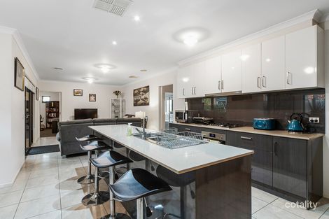 Property photo of 24 Dina Retreat Carrum Downs VIC 3201