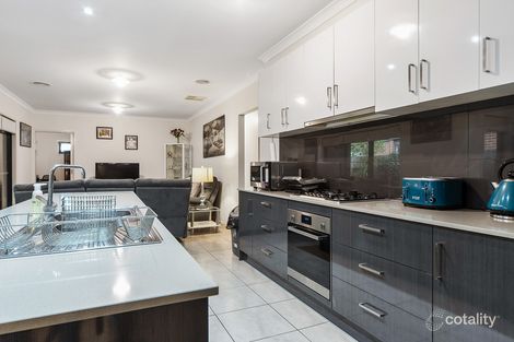 Property photo of 24 Dina Retreat Carrum Downs VIC 3201