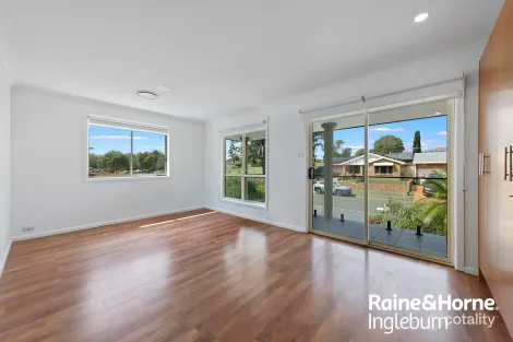 Property photo of 9 Petunia Place Macquarie Fields NSW 2564