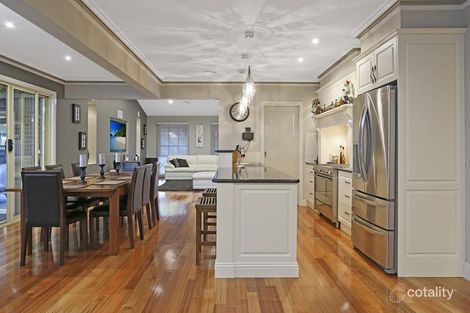 Property photo of 3 Sherpa Court Strathdale VIC 3550