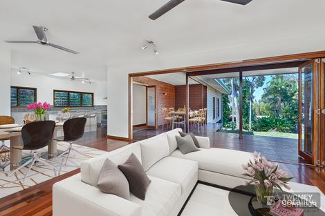 Property photo of 10 Amaroo Close Smithfield QLD 4878