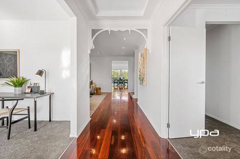 Property photo of 1 Liquidamber Way Sunbury VIC 3429