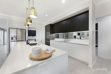 Property photo of 17 Torrisi Place Kalkie QLD 4670