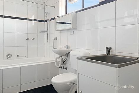Property photo of 1/35 Hampton Parade West Footscray VIC 3012