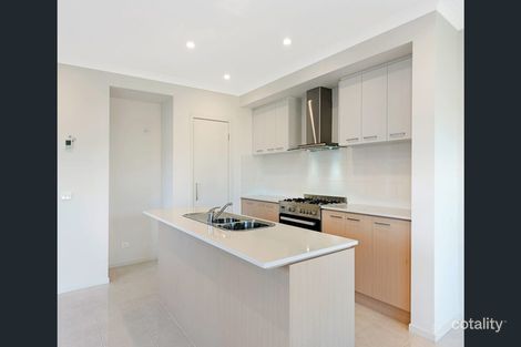 Property photo of 2 Whalers Street Point Cook VIC 3030