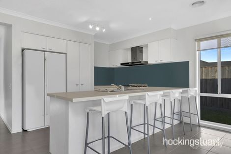 Property photo of 17 Lauriston Place Wallan VIC 3756