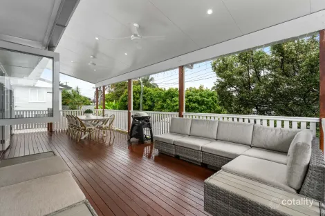 Property photo of 41 McFadden Street Wynnum QLD 4178