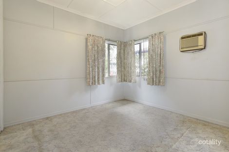 Property photo of 8 Hindon Street Corinda QLD 4075