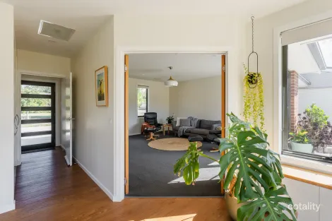 Property photo of 16 Collins Way Tugrah TAS 7310