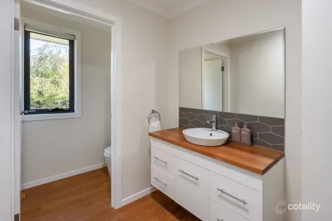 Property photo of 16 Collins Way Tugrah TAS 7310