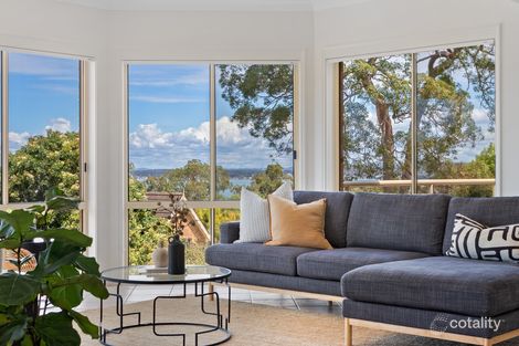 Property photo of 18 Grovelake Close Eleebana NSW 2282