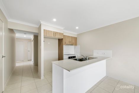 Property photo of 2/32 Radcliffe Crescent Glenvale QLD 4350