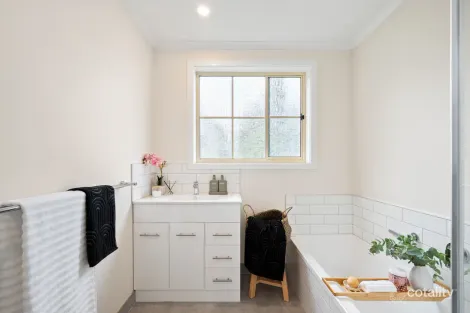 Property photo of 4/9 Long Point Road Sandy Bay TAS 7005