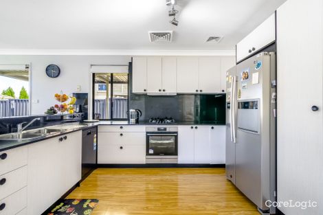 Property photo of 2 Perth Close West Hoxton NSW 2171
