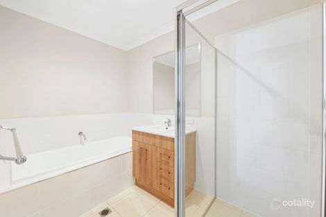 Property photo of 2/32 Radcliffe Crescent Glenvale QLD 4350