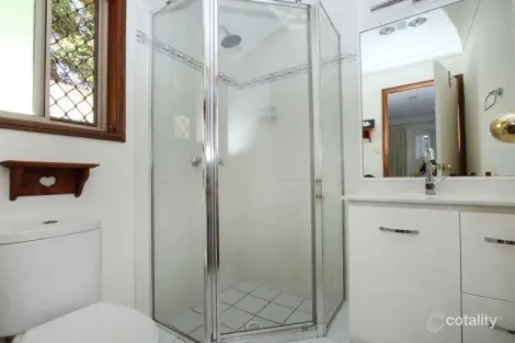 Property photo of 8 Minker Place Forest Lake QLD 4078