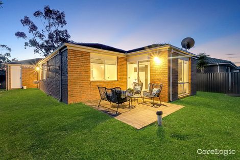 Property photo of 18 Walnut Way Pakenham VIC 3810