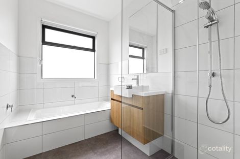 Property photo of 15A Fairbank Road Bentleigh VIC 3204