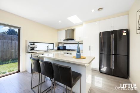 Property photo of 2/243 Springvale Road Nunawading VIC 3131
