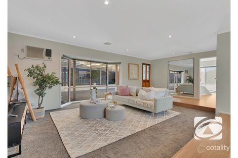 Property photo of 34 Warrawong Drive Berwick VIC 3806