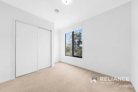 Property photo of 23 Jindalee Way Werribee VIC 3030