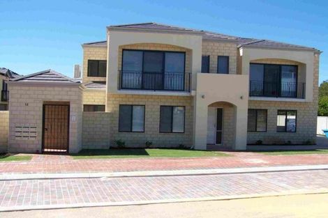 2/12 Leila St, Cannington, WA 6107