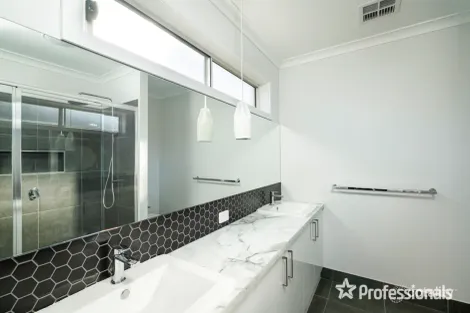 Property photo of 3 Sieben Street Killara VIC 3691