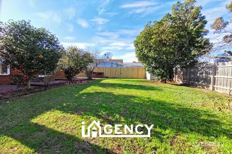 Property photo of 25 Mildura Crescent Endeavour Hills VIC 3802
