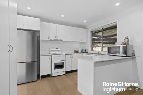 Property photo of 3 Geranium Avenue Macquarie Fields NSW 2564