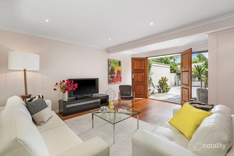 Property photo of 1 Penleigh Court St Kilda East VIC 3183