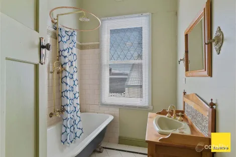 Property photo of 98 Mackenzie Street West Golden Square VIC 3555