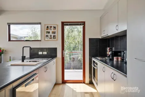 Property photo of 2/60 Pindos Drive Tranmere TAS 7018