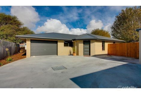 2/17 Parker St, Devonport, TAS 7310