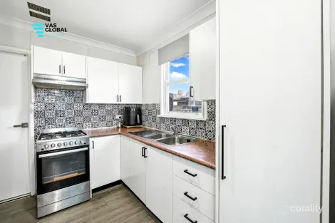 Property photo of 30 Mindanao Avenue Lethbridge Park NSW 2770