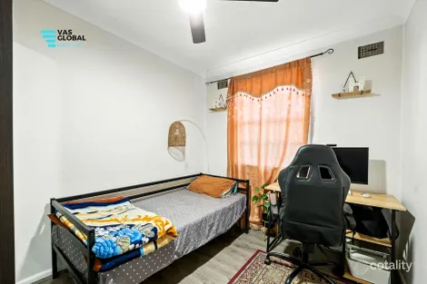 Property photo of 30 Mindanao Avenue Lethbridge Park NSW 2770