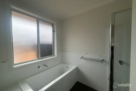 Property photo of 4 Baeckea Street Andrews Farm SA 5114