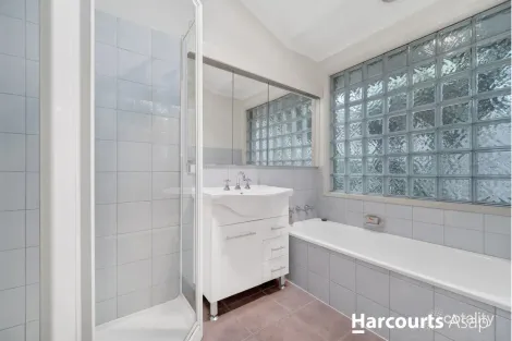 Property photo of 1/3 Apollo Court Langwarrin VIC 3910