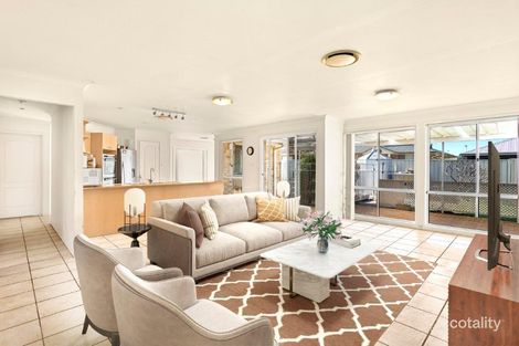 Property photo of 20 Mood Circuit Albion Park NSW 2527