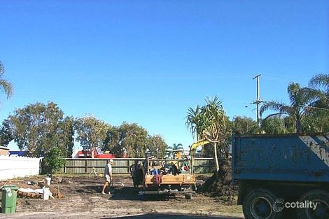 4 Daisy Pl, Bokarina, QLD 4575