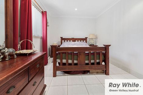 Property photo of 22 Seaeagle Crescent Green Valley NSW 2168