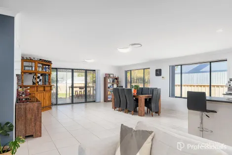 Property photo of 8 Coveside Way Drummond Cove WA 6532