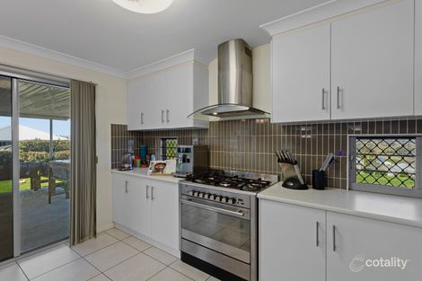 Property photo of 14 Panorama Crescent Gowrie Junction QLD 4352