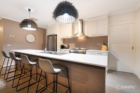 Property photo of 2 Bradshaw Way Cranbourne East VIC 3977