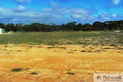 Property photo of 12 Curlew Way Wickepin WA 6370